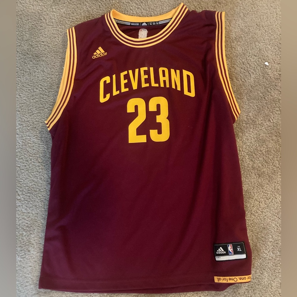 LeBron James adidas Cavs Jersey